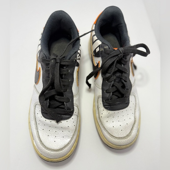 Nike Air Force 1 '07 LV8 'White Black Orange' Sneakers 823511-104 - Picture 7 of 9